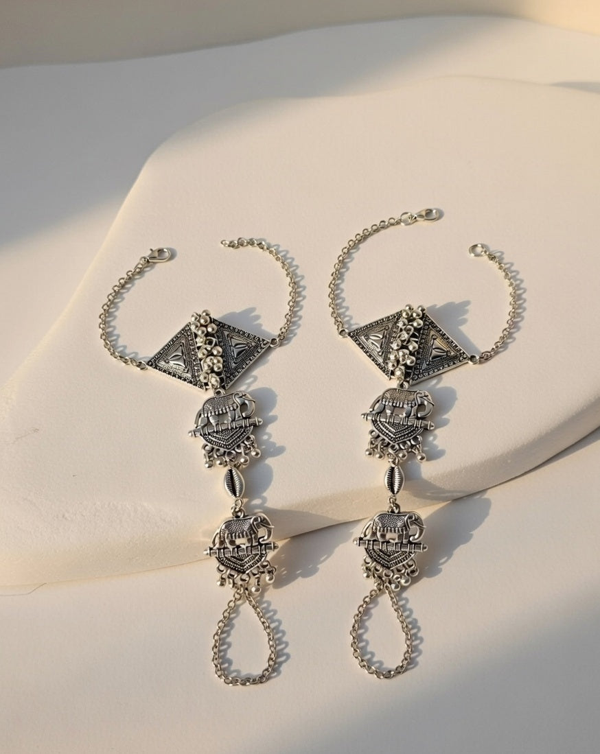 Antique Oxidized Silver-Plated Elephant Motif Haath Phool Traditional Tribal Hand Harness with Ring Attachment (Pair)