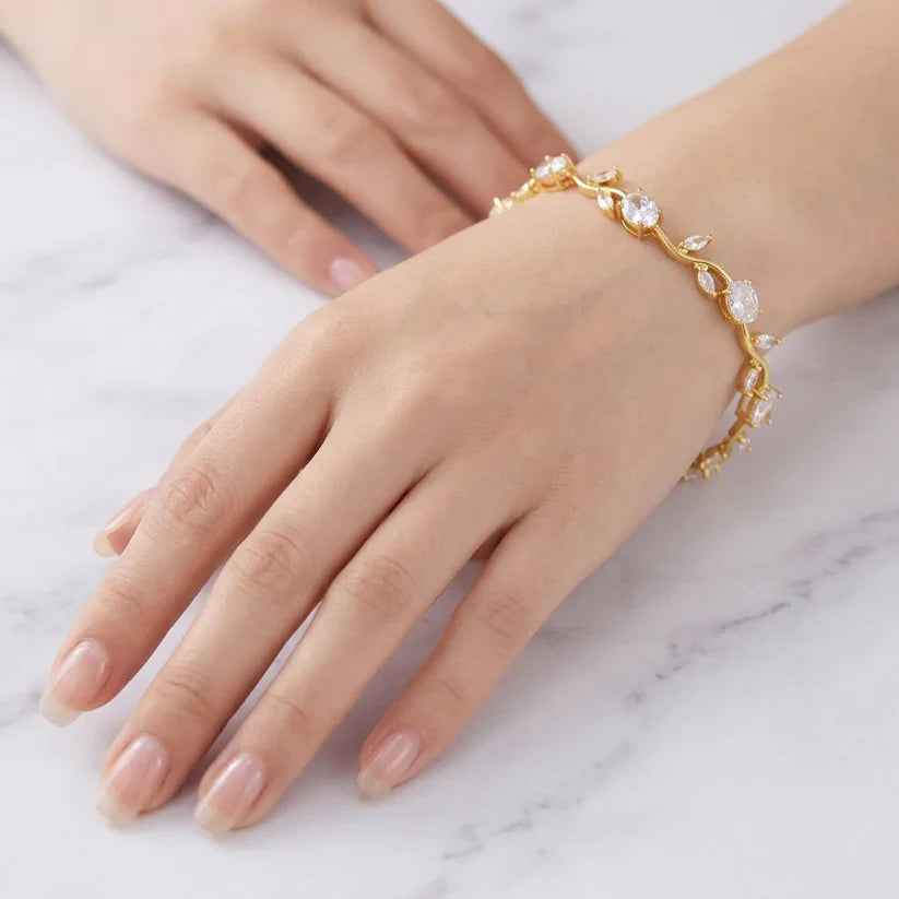 Princess Aura White Tulip Bracelet