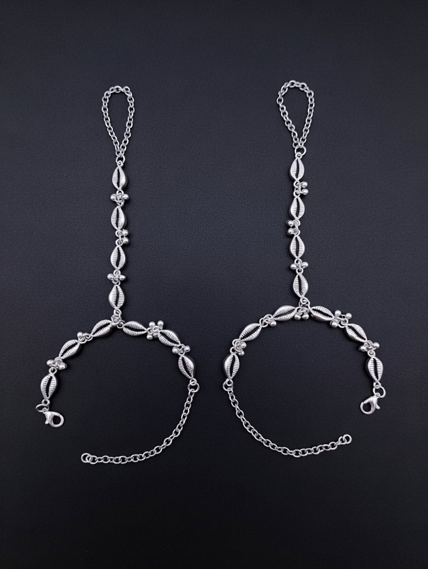 Oxidized Silver-Plated Cowrie Shell Haath Phool Set of 2 Boho Tribal Hand Harnesses for Women
