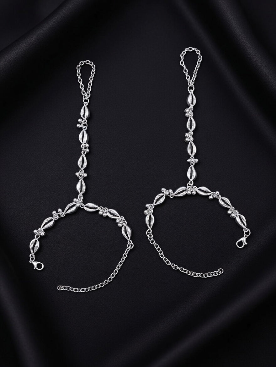 Oxidized Silver-Plated Cowrie Shell Haath Phool Set of 2 Boho Tribal Hand Harnesses for Women
