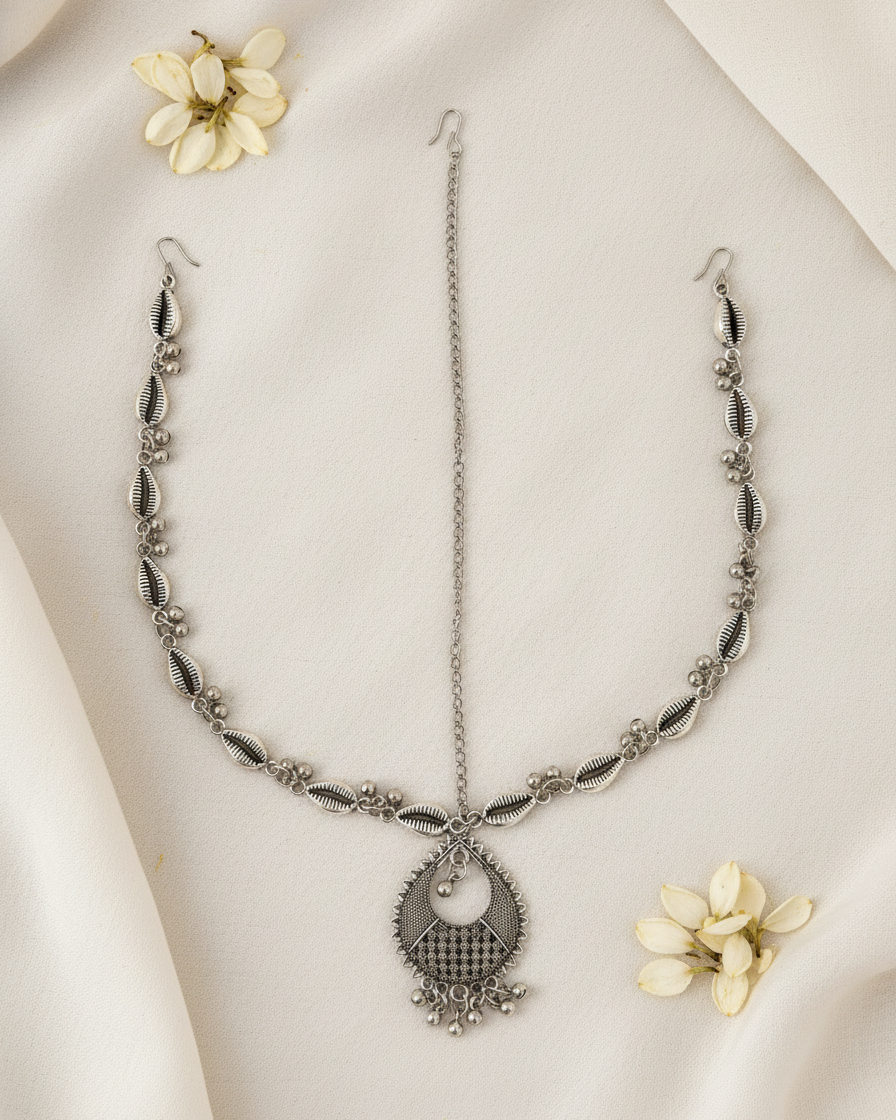 Oxidized Silver Shell-Motif Matha Patti with Intricate Teardrop Maang Tikka