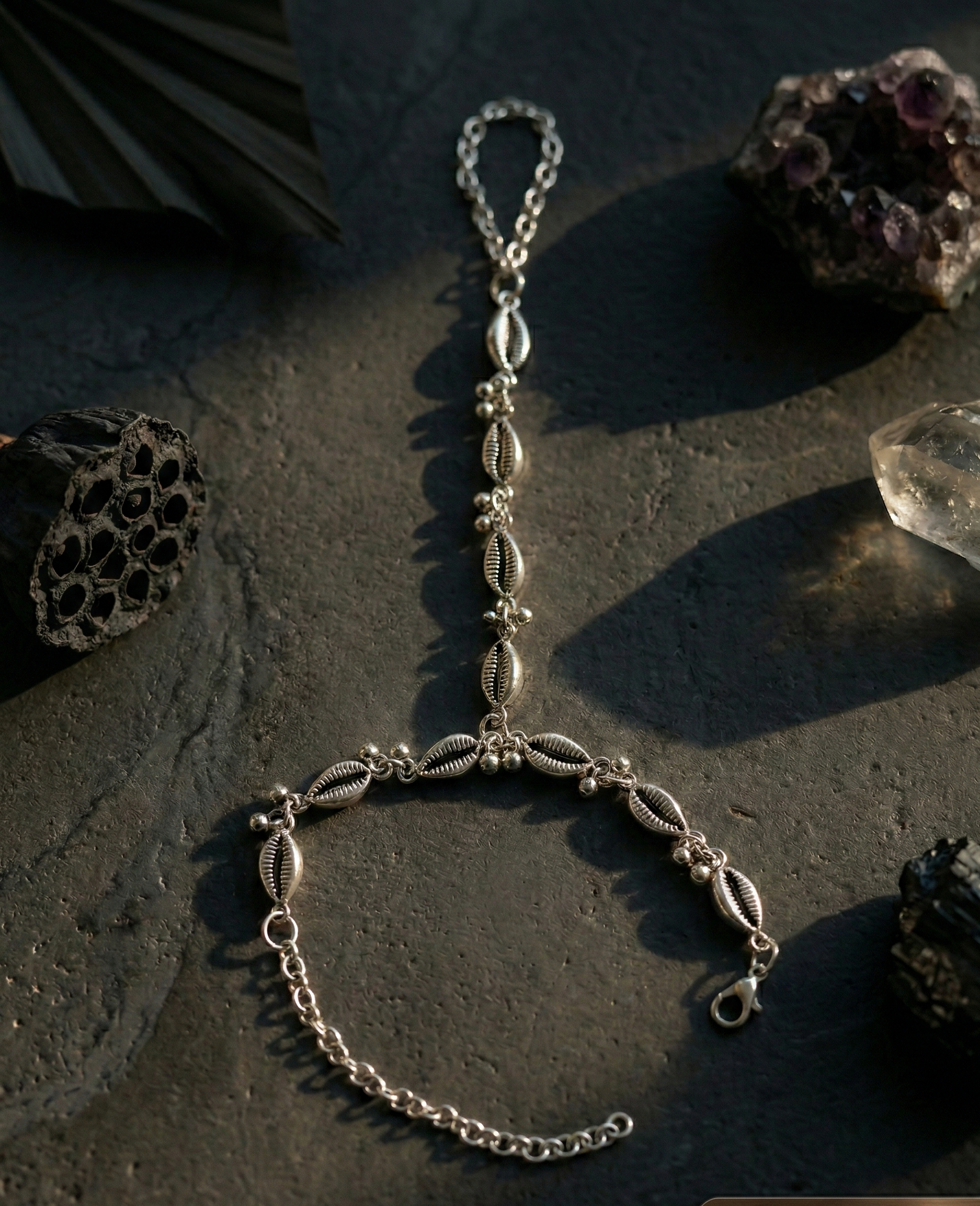 Silver Oxidised Cowrie Shell Hand Harness (Hathphool) with Ghungroo Accents [1 Piece]