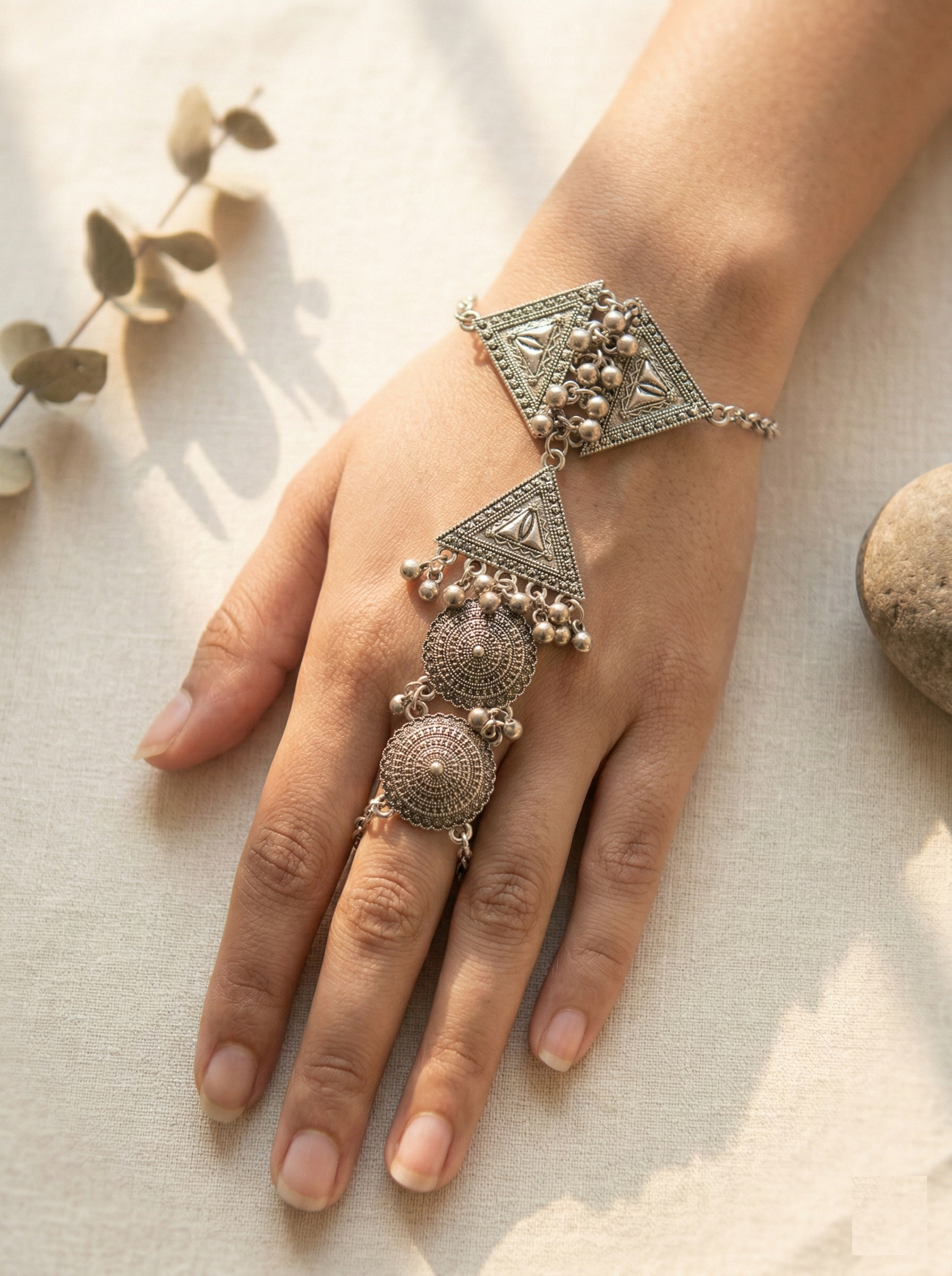 Vintage Style Oxidized Hand Harness (Hathphool)